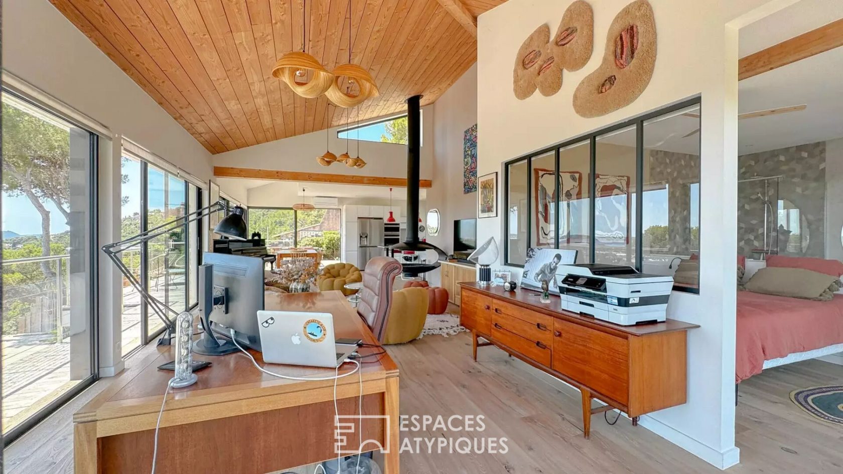 Villa contemporaine aux dimensions XXL avec vue mer à Hyères