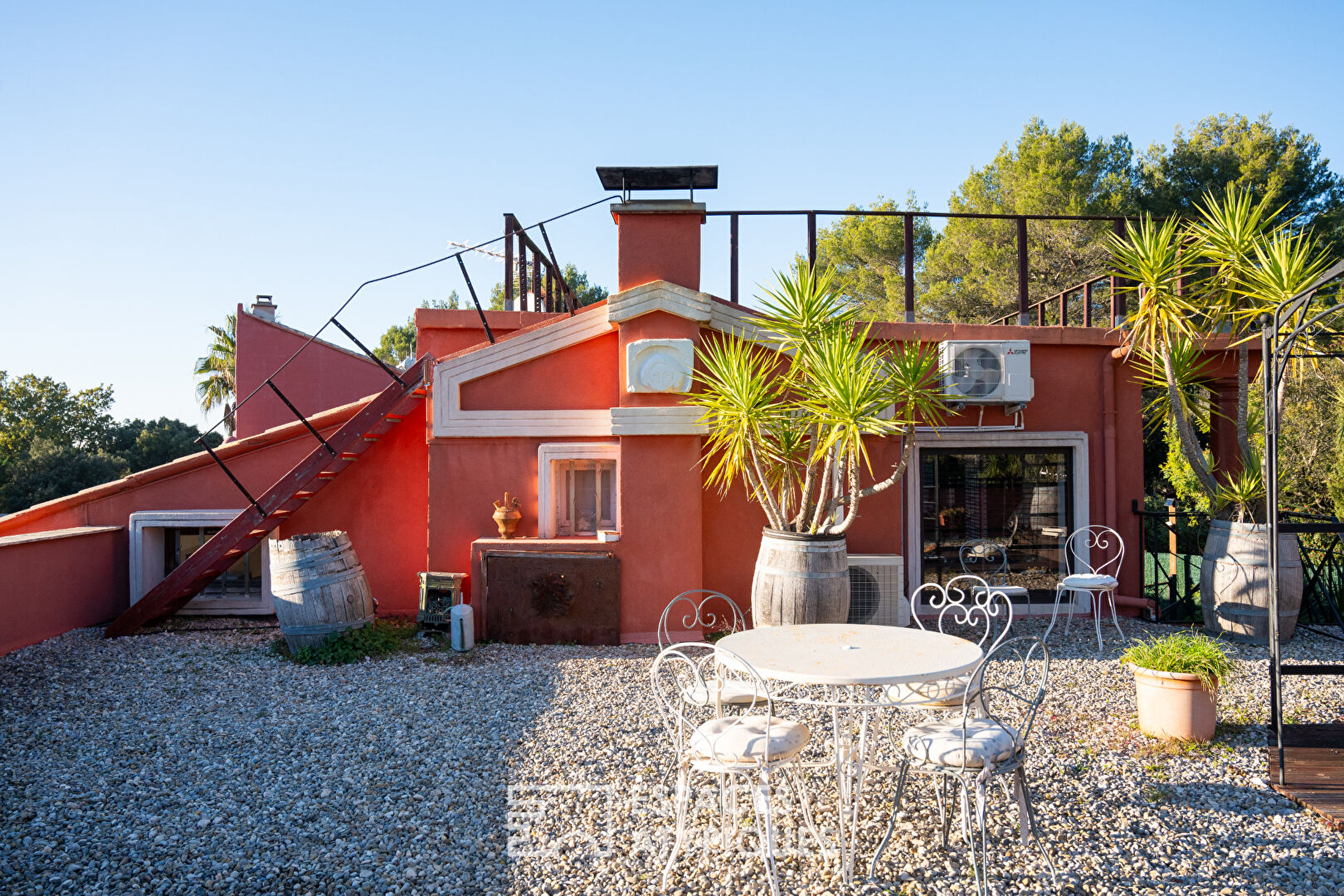 Maison d’artiste aux pieds du parc naturel de la Sainte Baume 