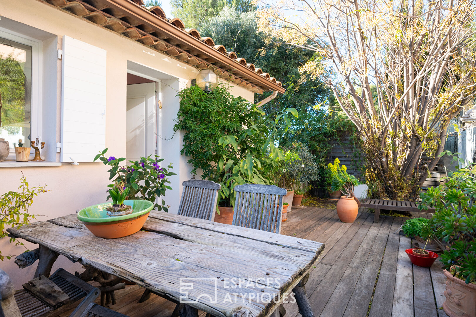 Maison esprit bastide réhabilitée avec piscine