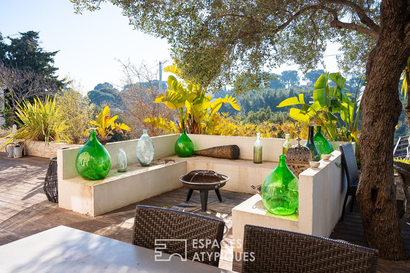 Maison esprit bastide réhabilitée avec piscine