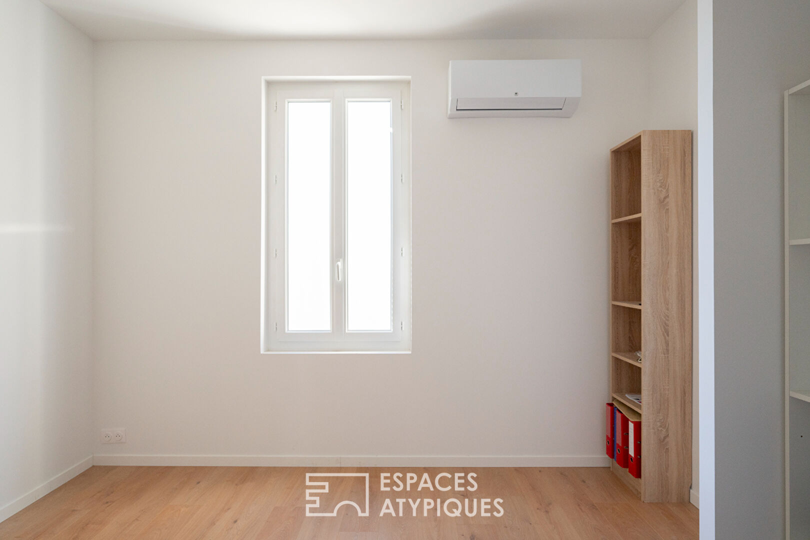 Esprit loft pour ce duplex avec terrasse en dernier étage à Hyères