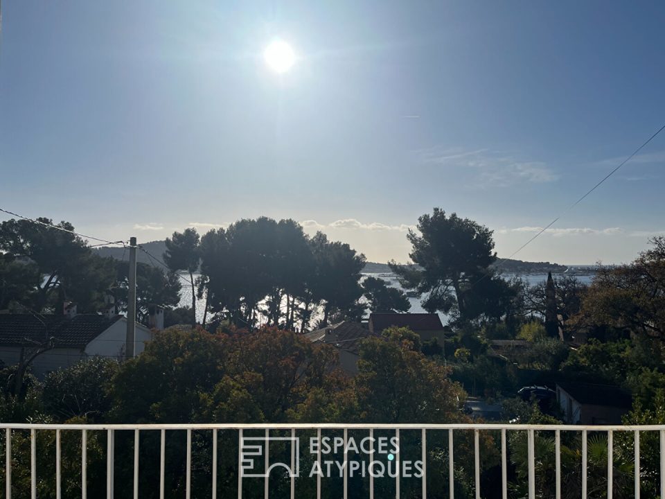 Appartement atypique face à la baie du Lazaret à la Seyne -sur-Mer