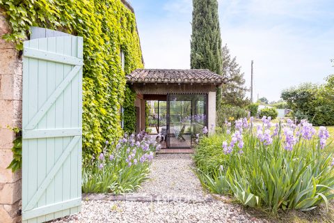 Maison de caractère avec dépendances dans un environnement privilégié