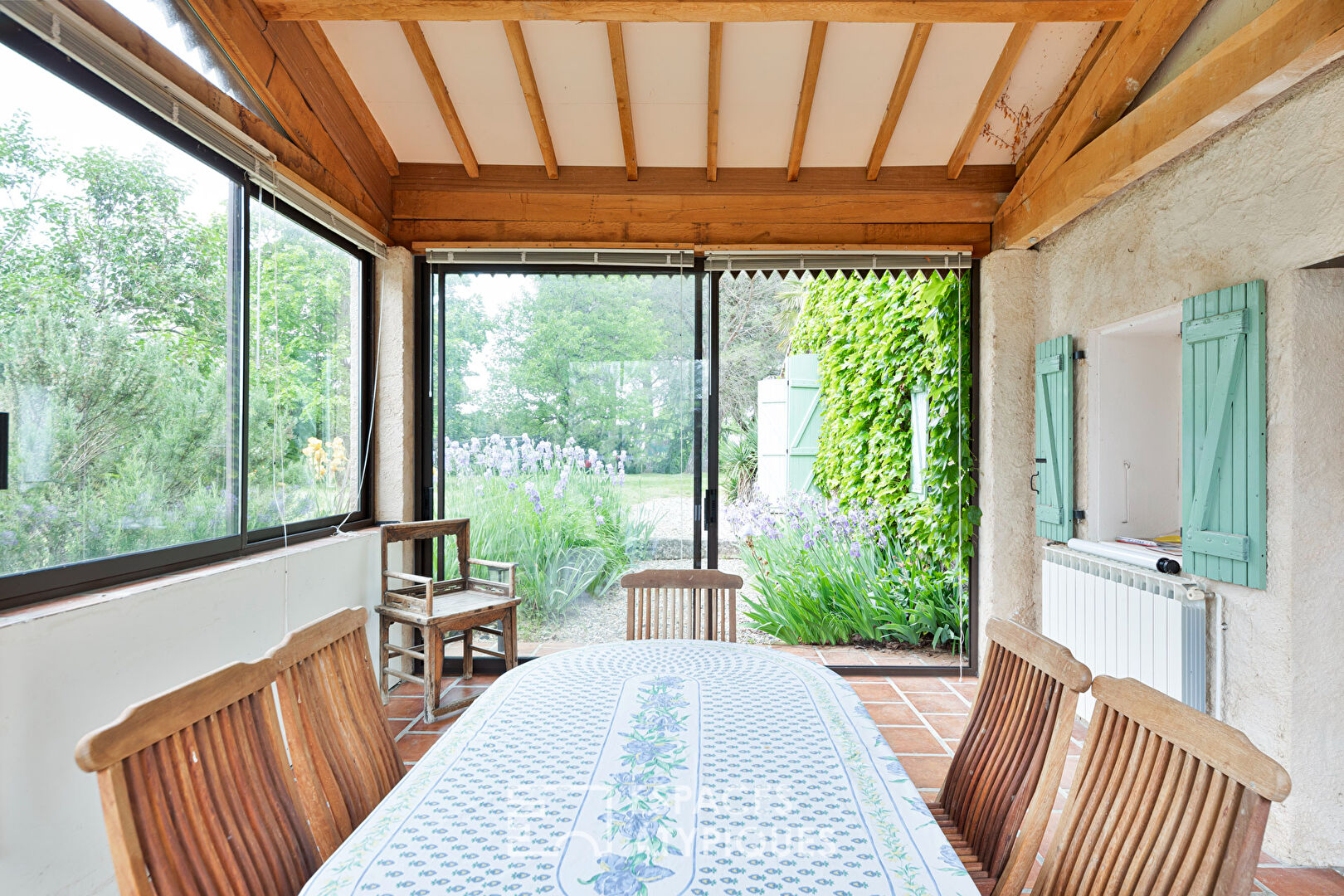 Maison de caractère avec dépendances dans un environnement privilégié