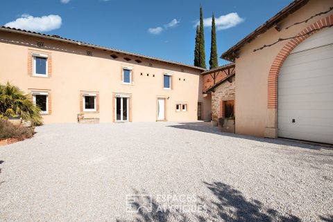 Renovated character house with swimming pool and independent studio in the countryside