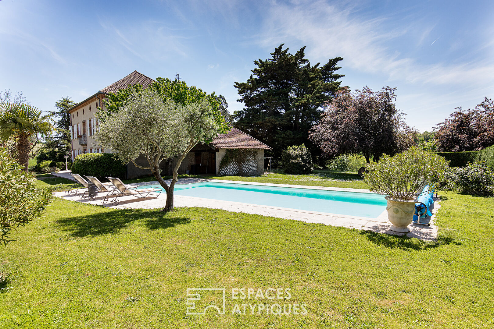 Maison de Maître avec dépendances, piscine et parc