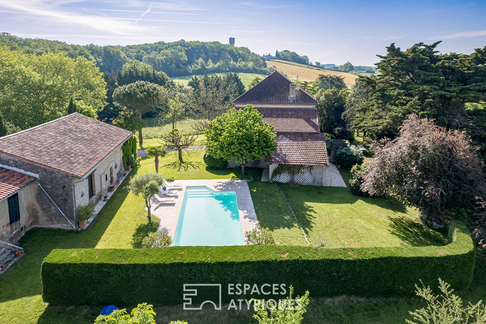 Maison de Maître avec dépendances, piscine et parc