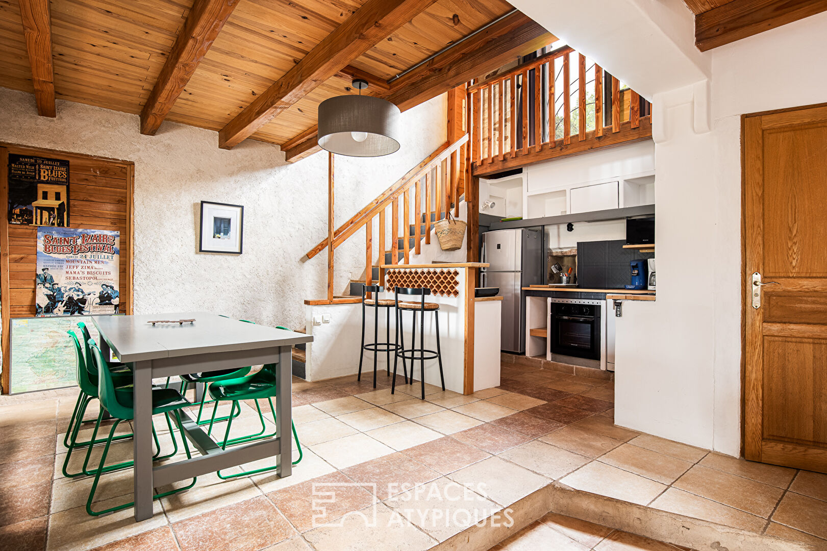 Renovated estate with views of the Aveyron countryside