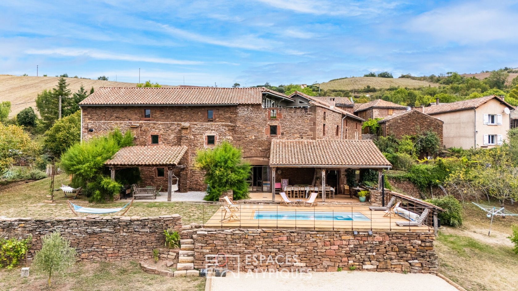 Renovated estate with views of the Aveyron countryside