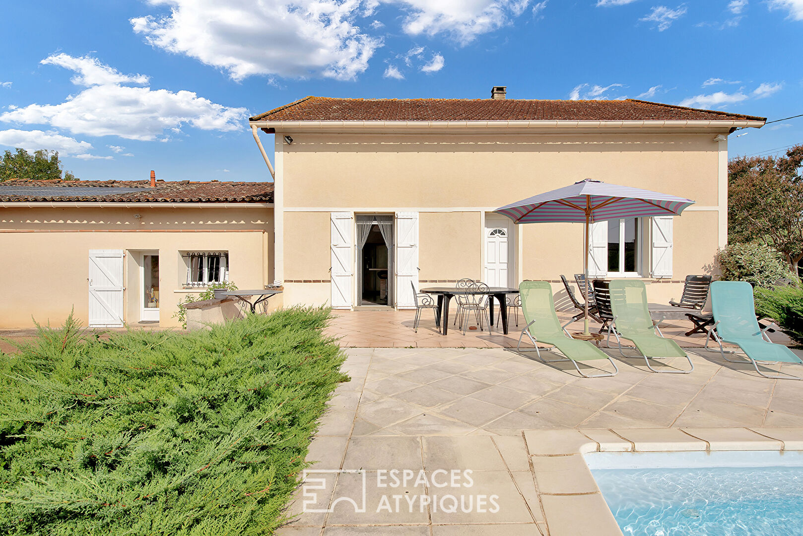 Traditional house with outbuilding and swimming pool