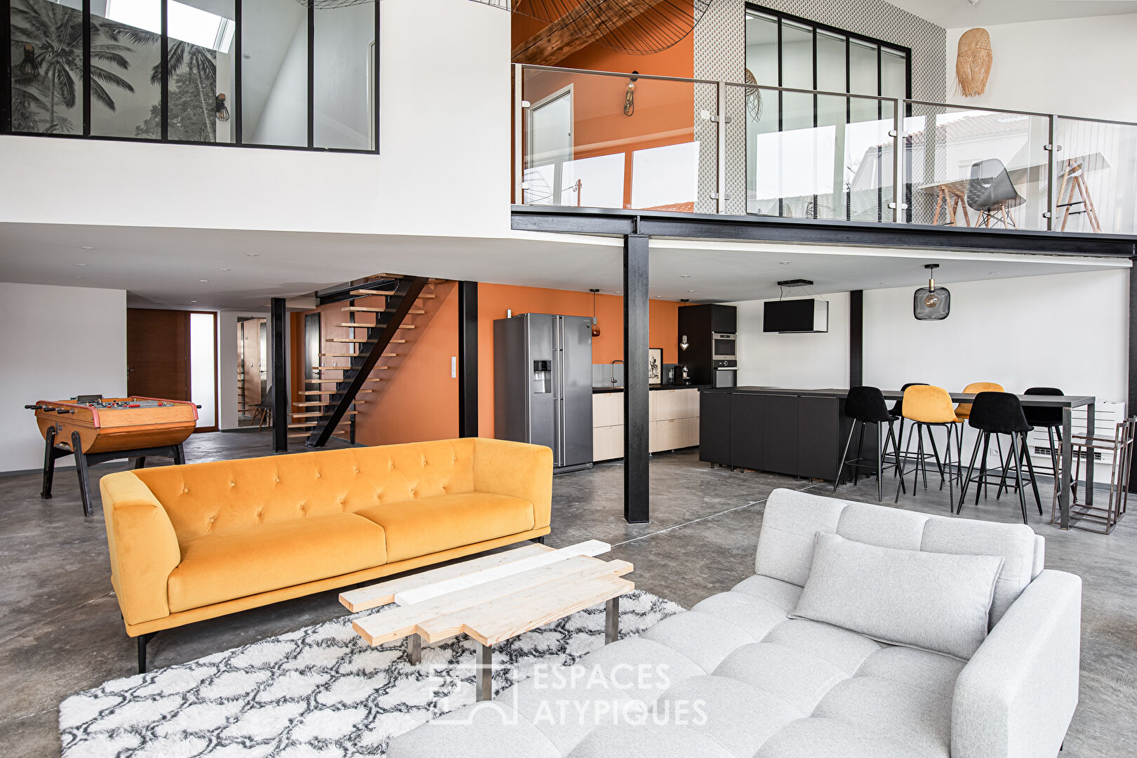 Maison type loft avec piscine et jacuzzi en coeur de ville