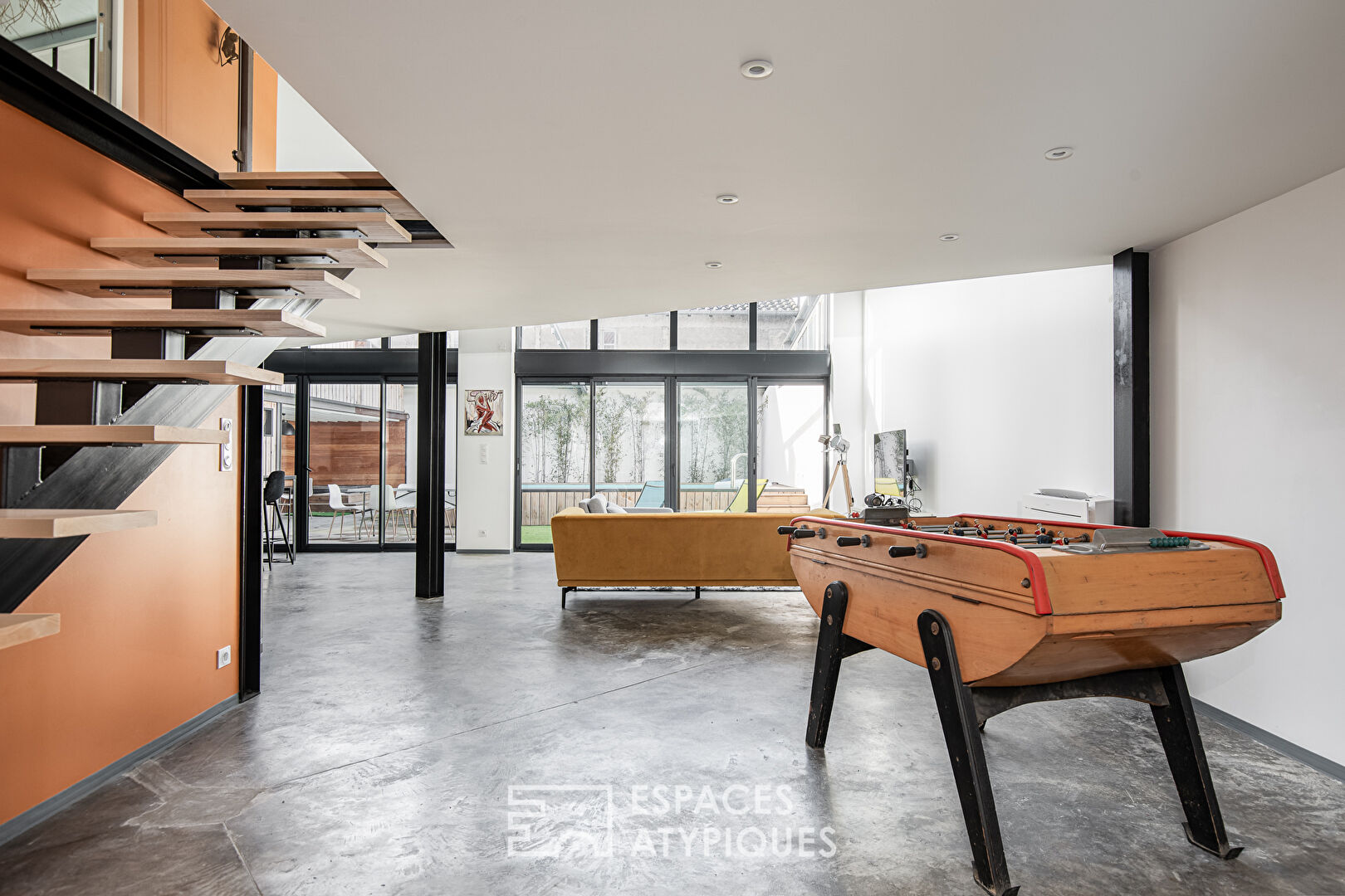 Maison type loft avec piscine et jacuzzi en coeur de ville