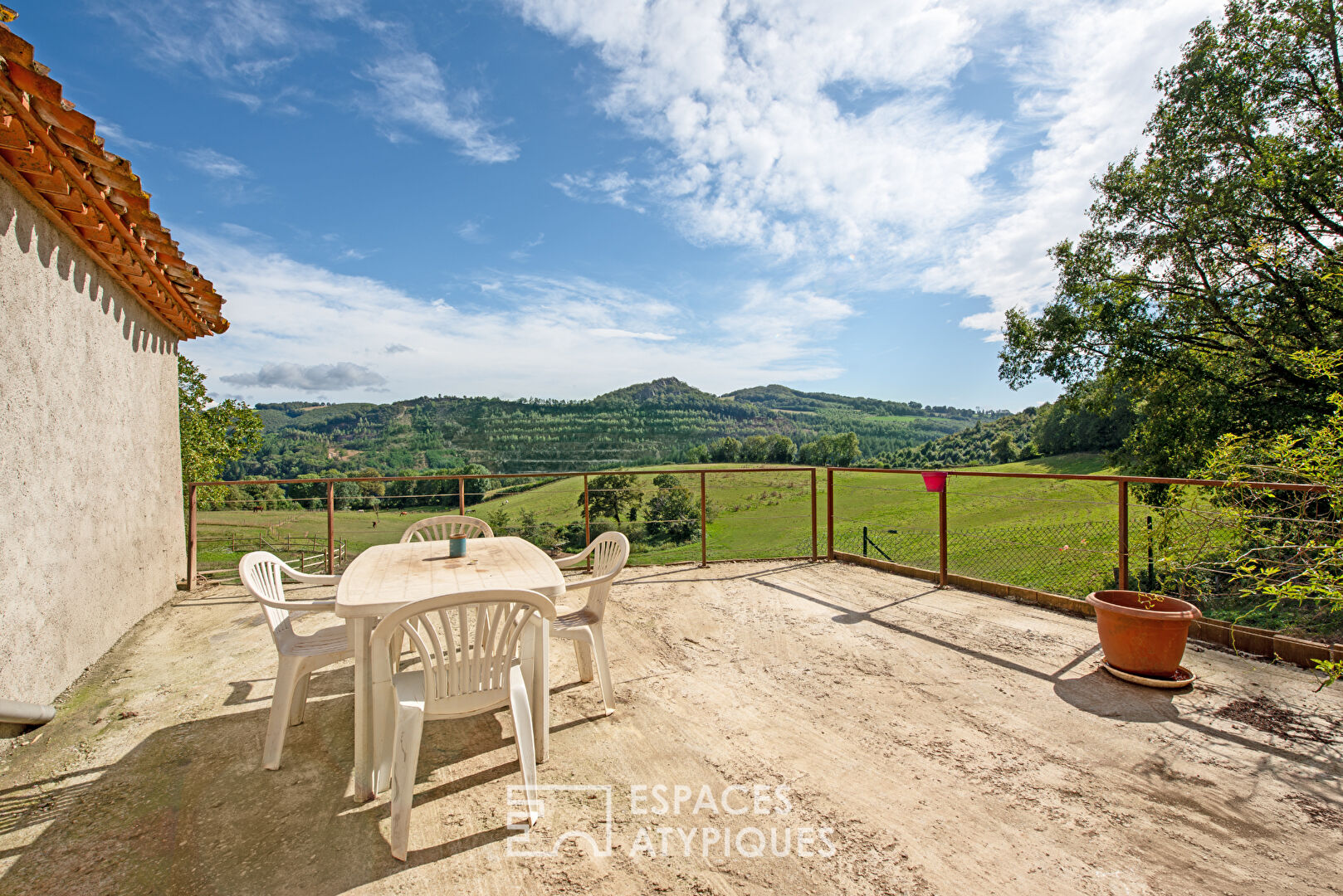 Equestrian property in the heart of nature near ALBI