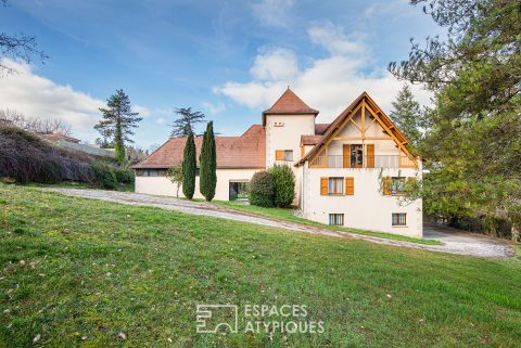 Family villa with swimming pool in a dominant position