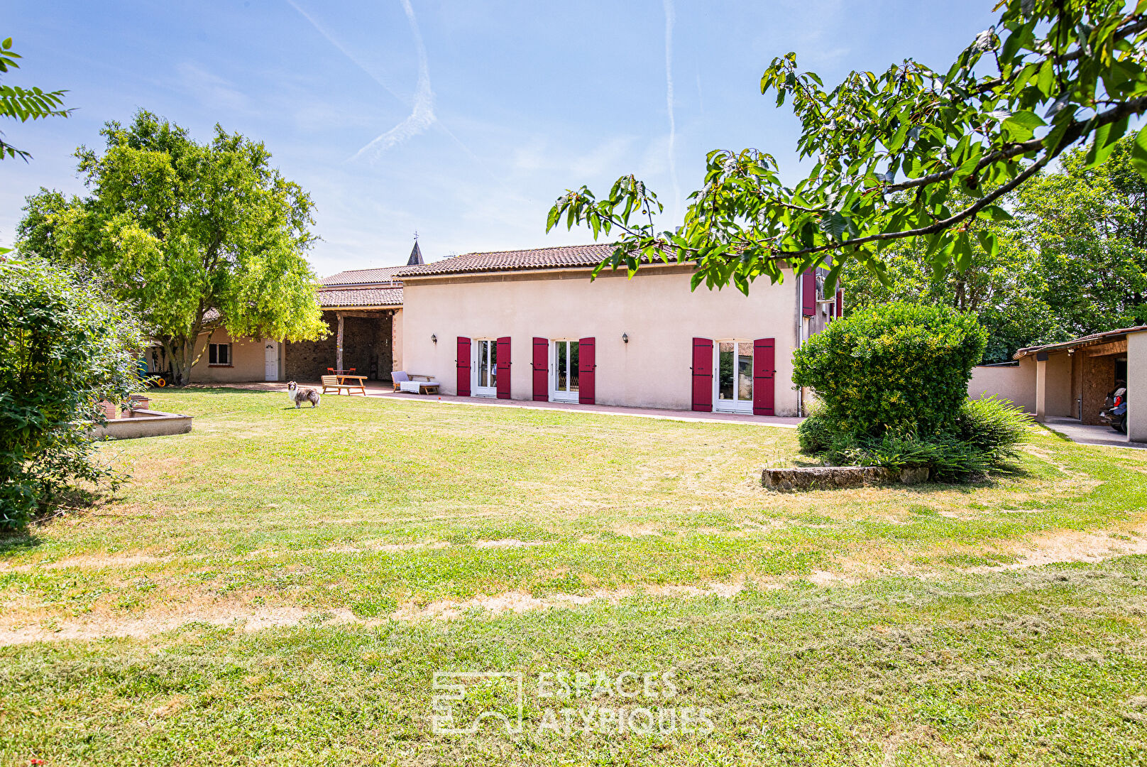 Beautiful renovated farmhouse with garden