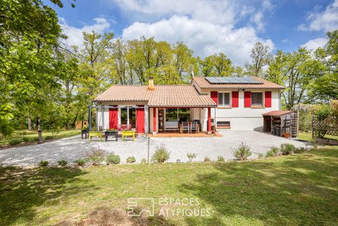 Set of two residential houses in the heart of a wooded park with swimming pool