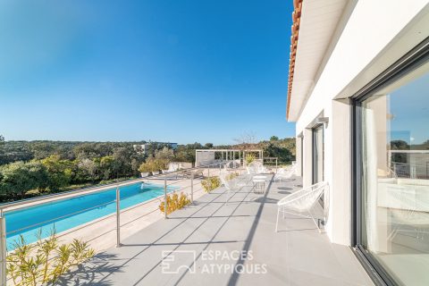 Villa contemporaine vue dégagée