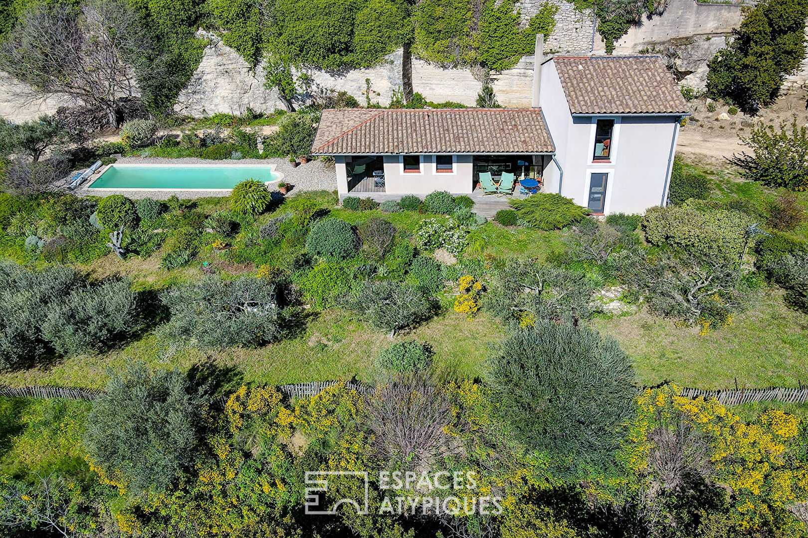 Uzès: a house with a breathtaking view of nature