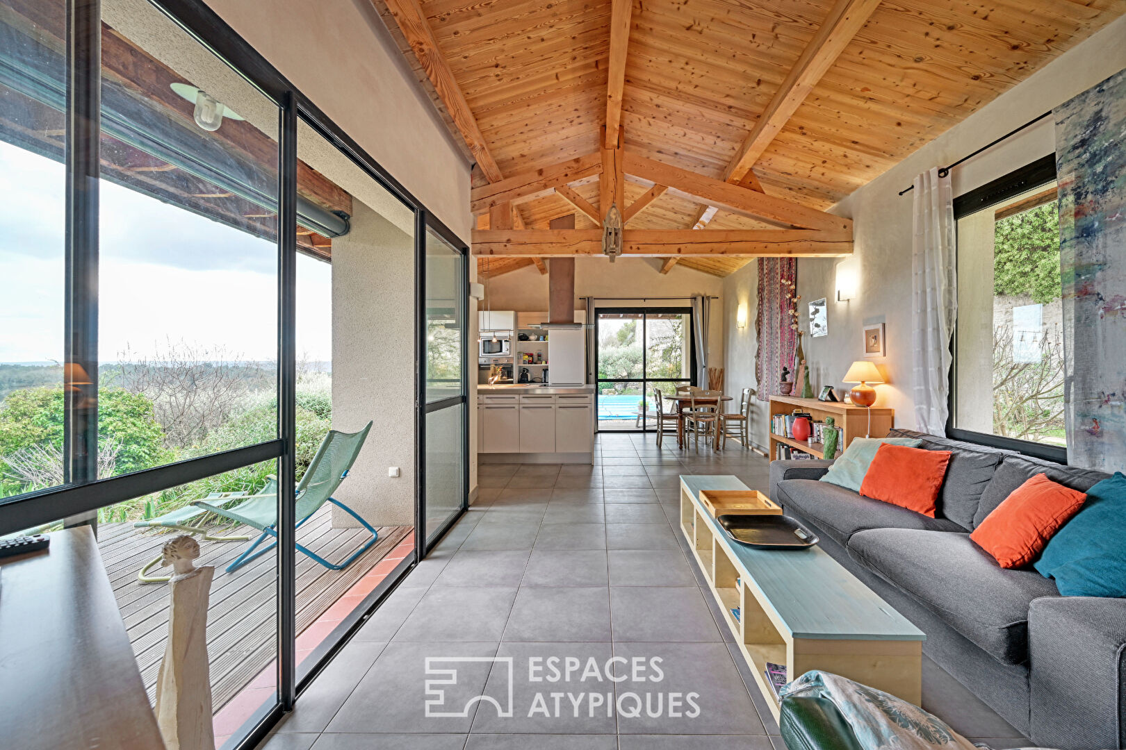 Uzès: a house with a breathtaking view of nature