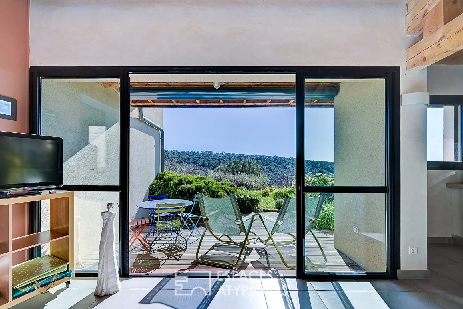 Uzès: a house with a breathtaking view of nature