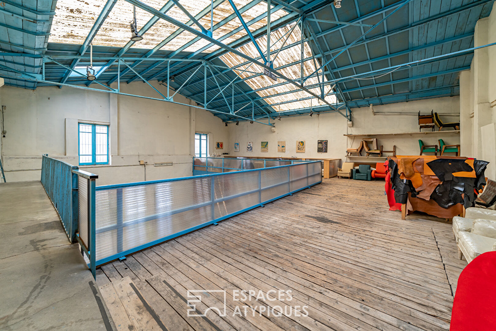 Large workshop to rehabilitate in the city center