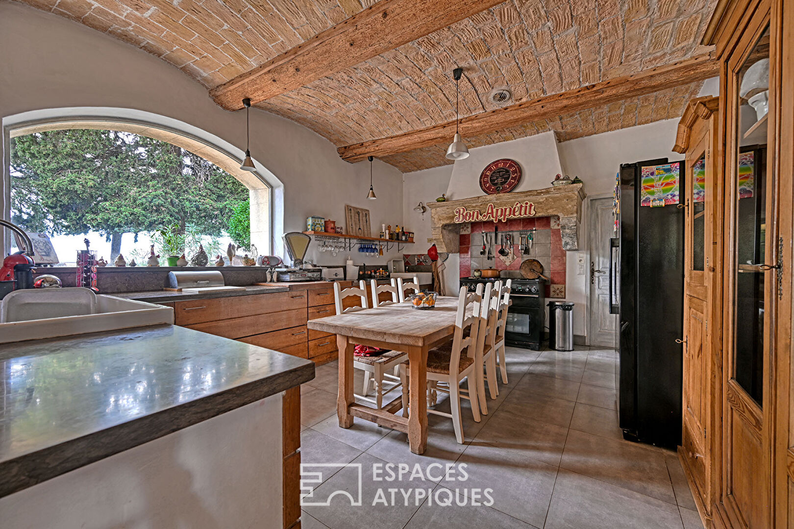 Exceptional estate with bastide, outbuildings and century-old park