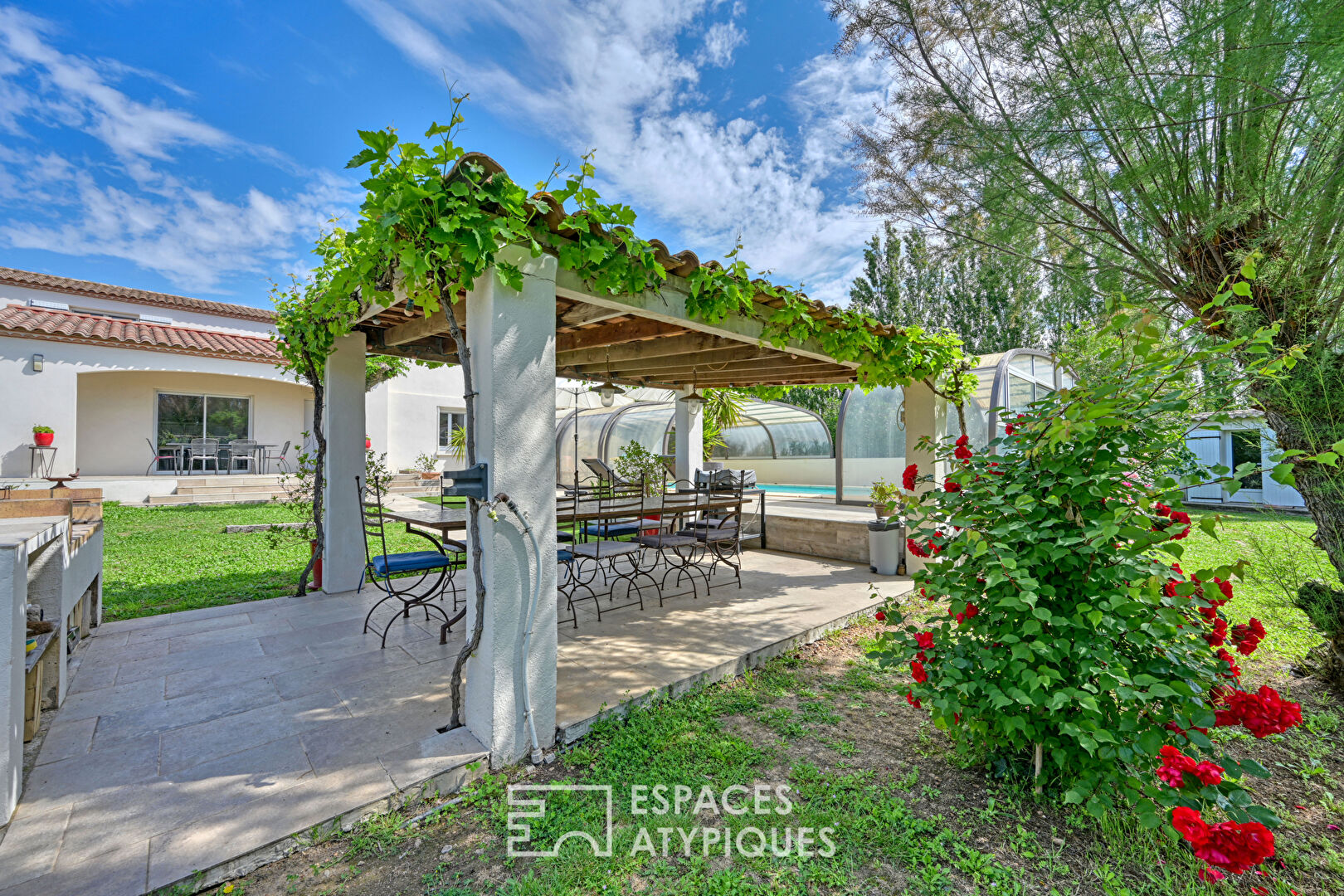 Grand Mas with two living spaces in Petite Camargue