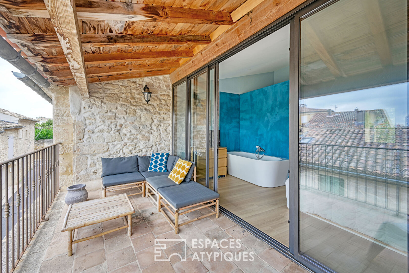 Townhouse with view in Uzès