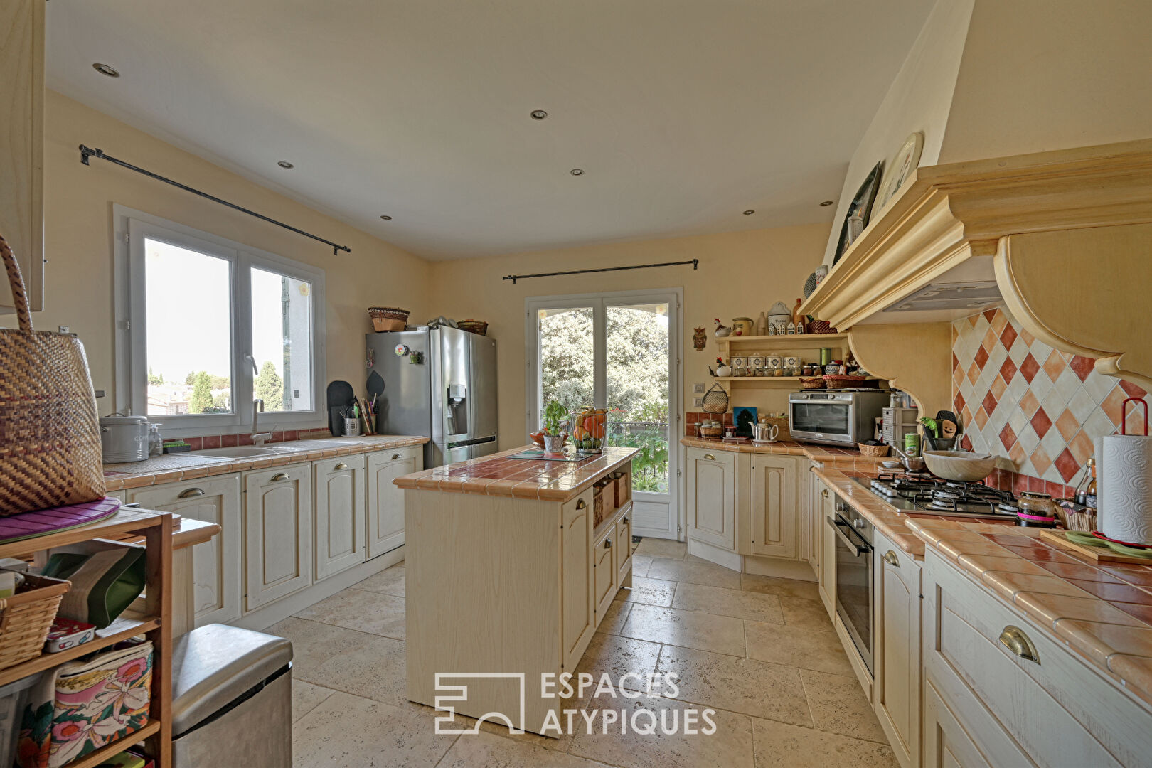 Maison à la vue dégagée et son gîte indépendant