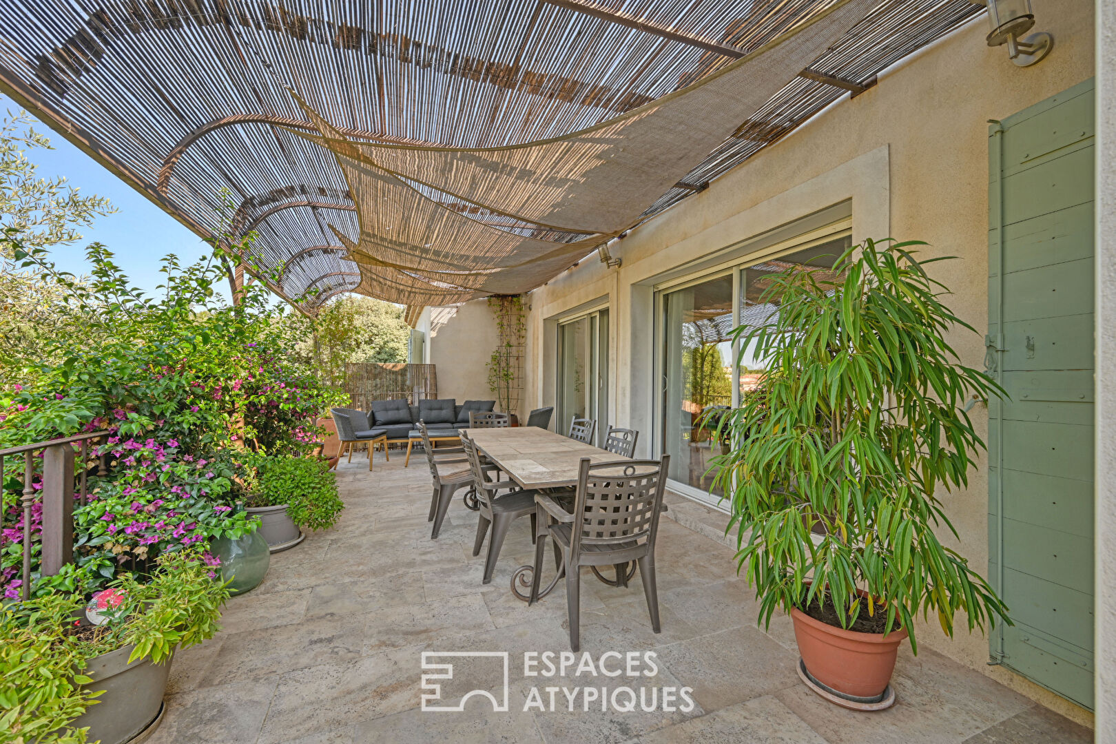 Maison à la vue dégagée et son gîte indépendant