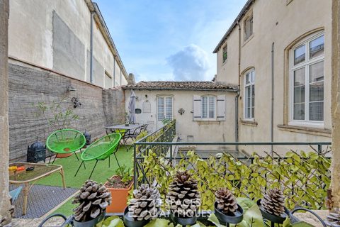 Rare Haussmannian with terrace – Maison Carrée