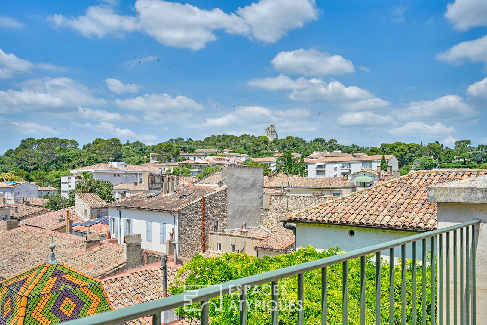 Prestigieux appartement quai de la Fontaine avec terrasse et garage