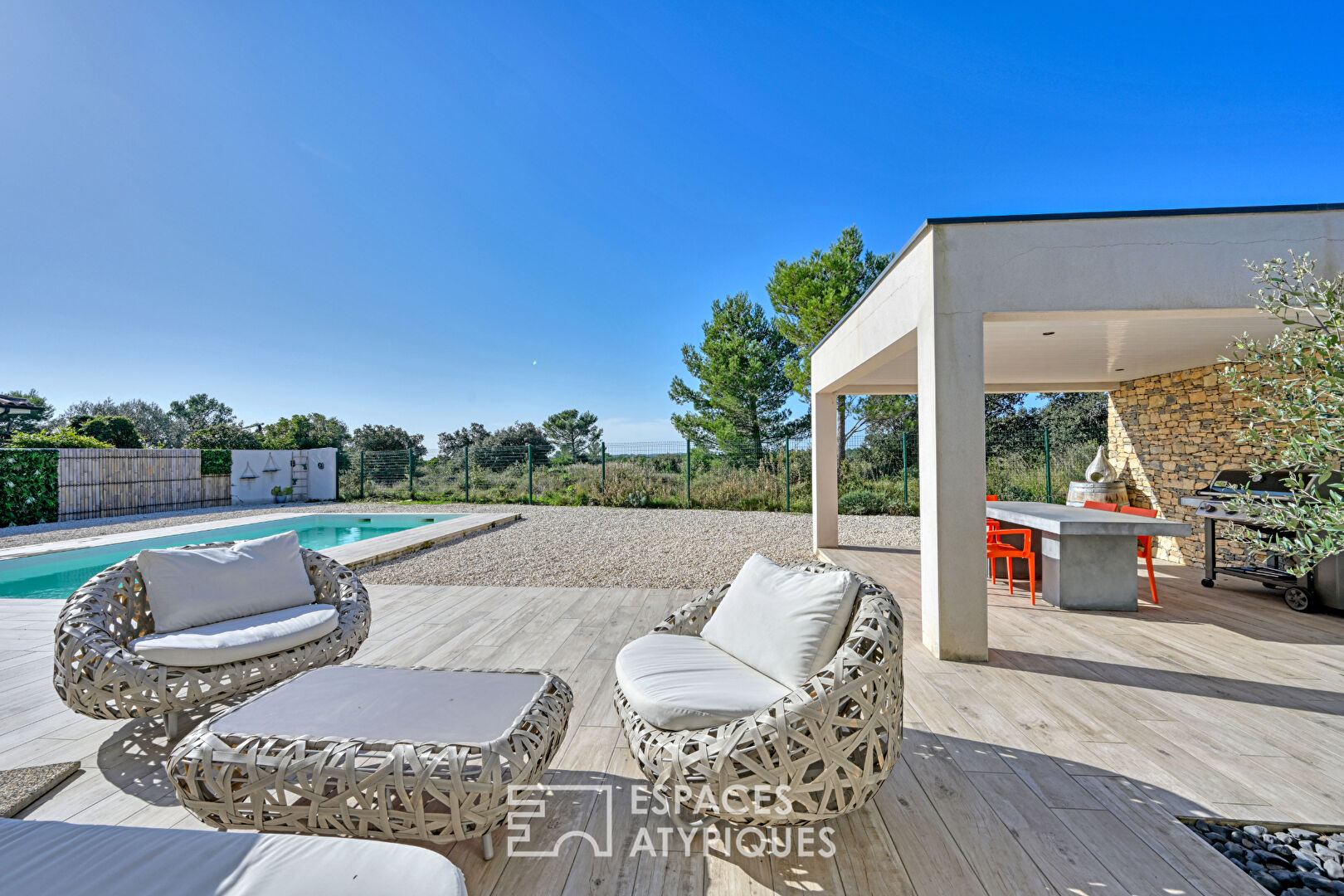 Villa contemporaine idéale avec piscine et jardin