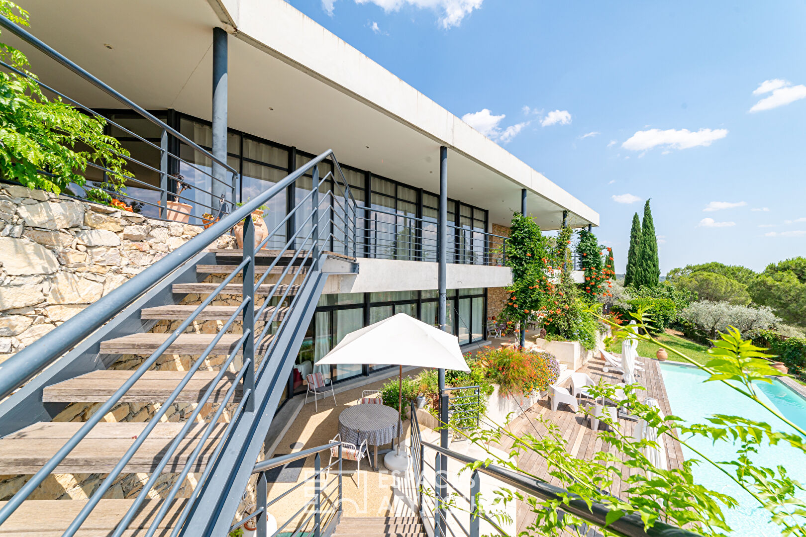 Villa d’exception avec vue panoramique spectaculaire