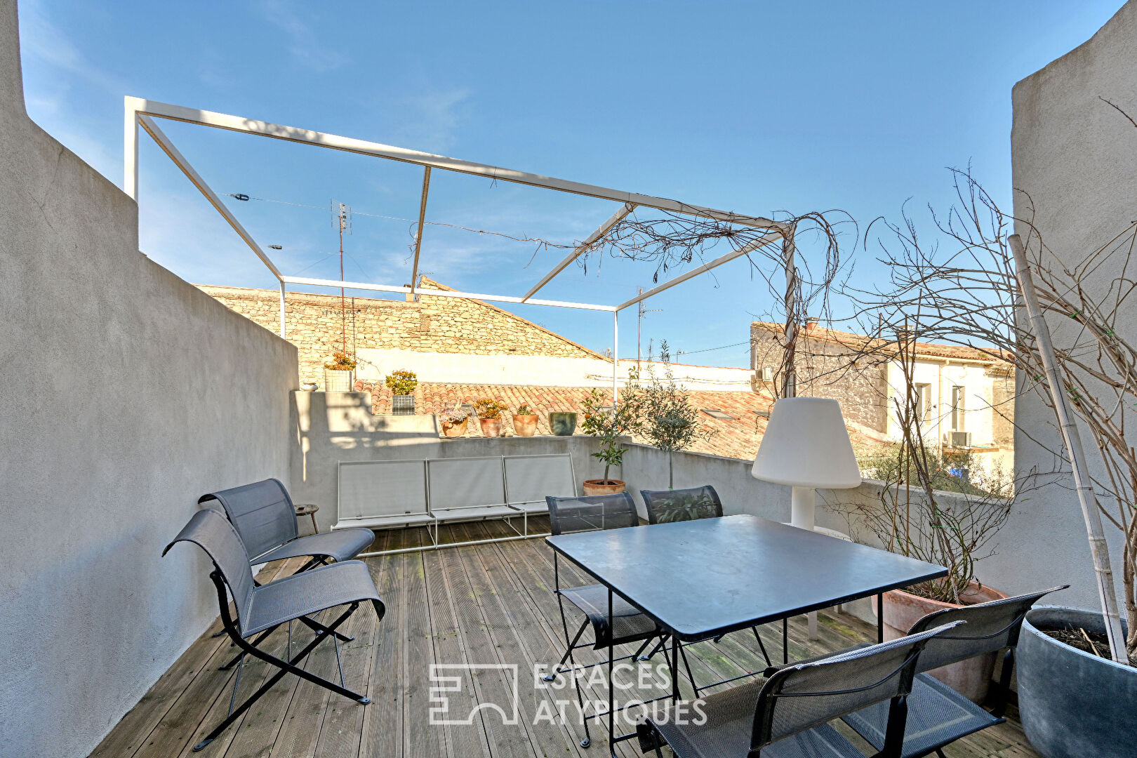 Appartement esprit maison de ville avec terrasses et vue imprenable – Nîmes, Quartier Jean Jaurès