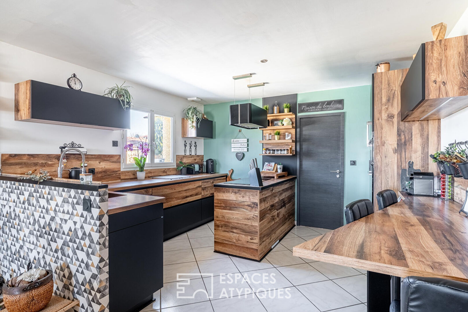 Maison de plain-pied avec piscine et vue sur les monts du Beaujolais