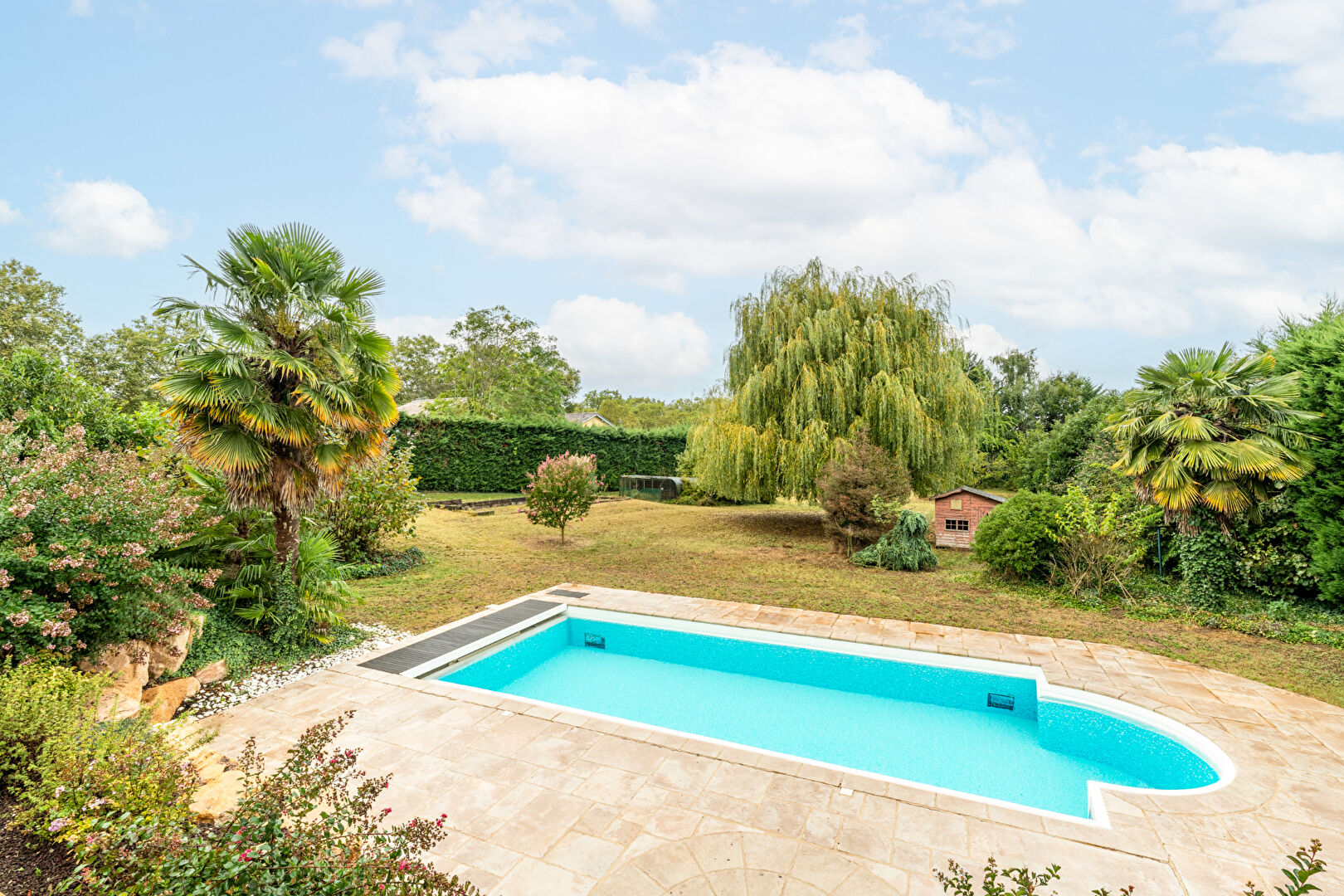 Caladoise villa with swimming pool