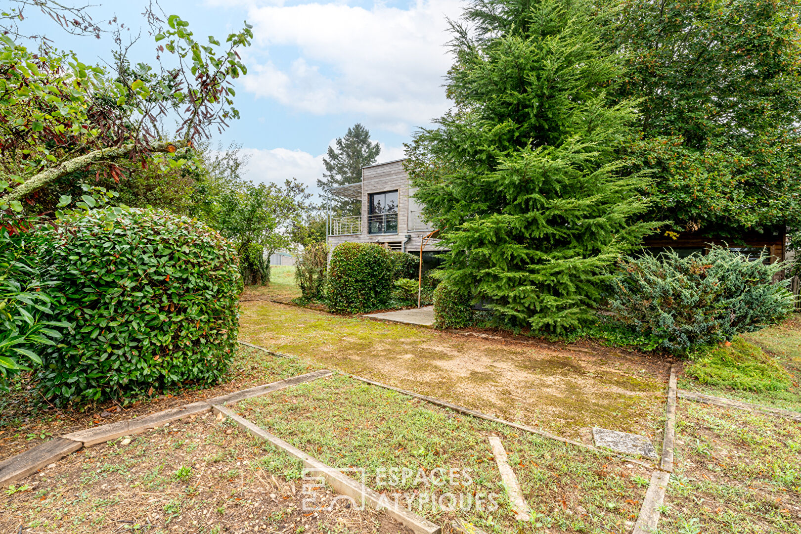 Maison d’architecte avec extension et piscine