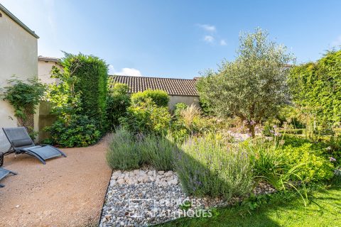 Maison de ville avec terrasse et jardin au coeur du Beaujolais