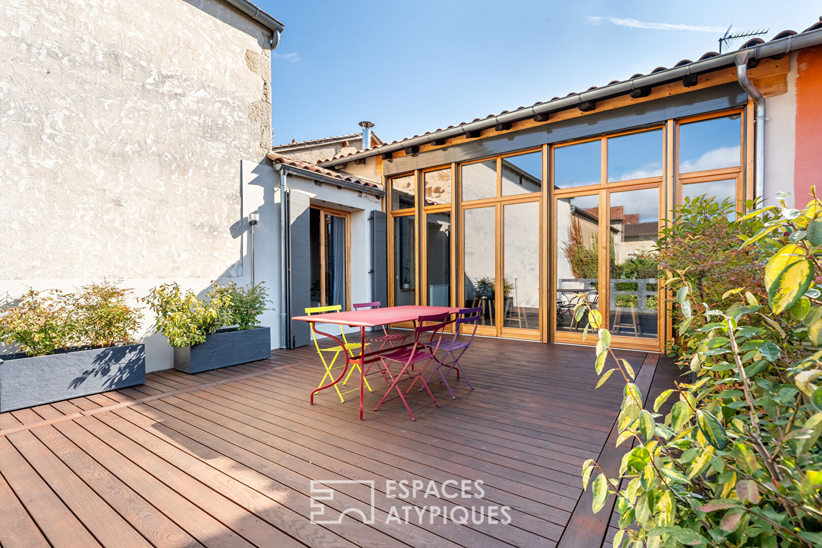 Maison de ville avec terrasse et jardin au coeur du Beaujolais