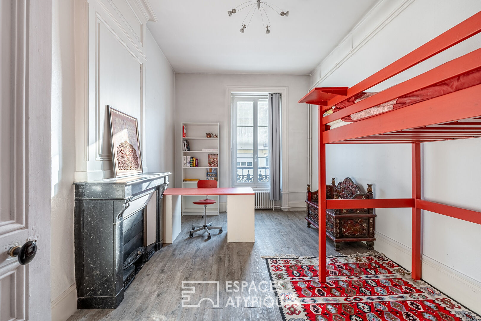 Refined apartment in the heart of Calade