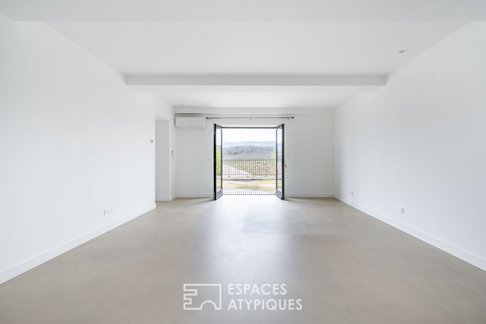 Maison avec vue sur les hauteurs des Pierres Dorées