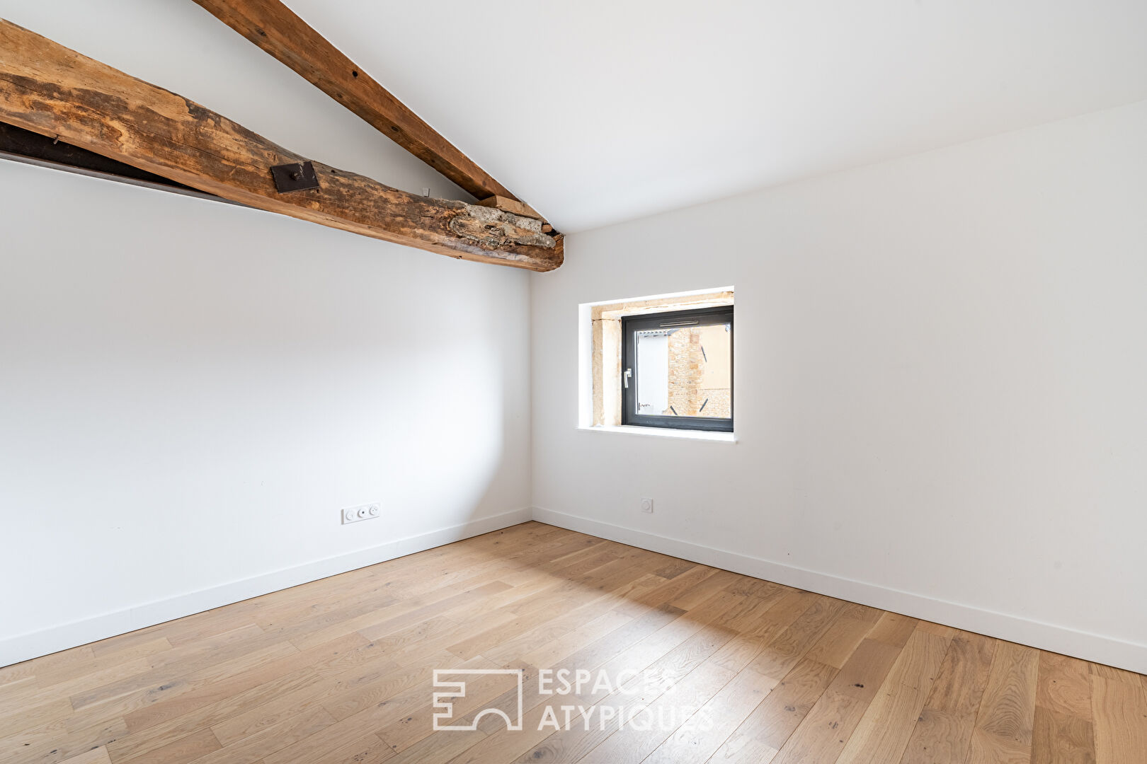 Maison avec vue sur les hauteurs des Pierres Dorées