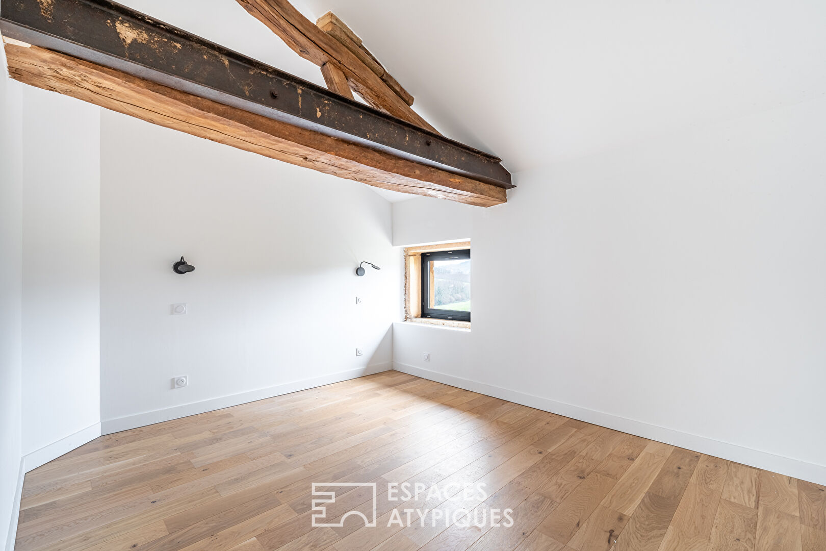 Maison avec vue sur les hauteurs des Pierres Dorées