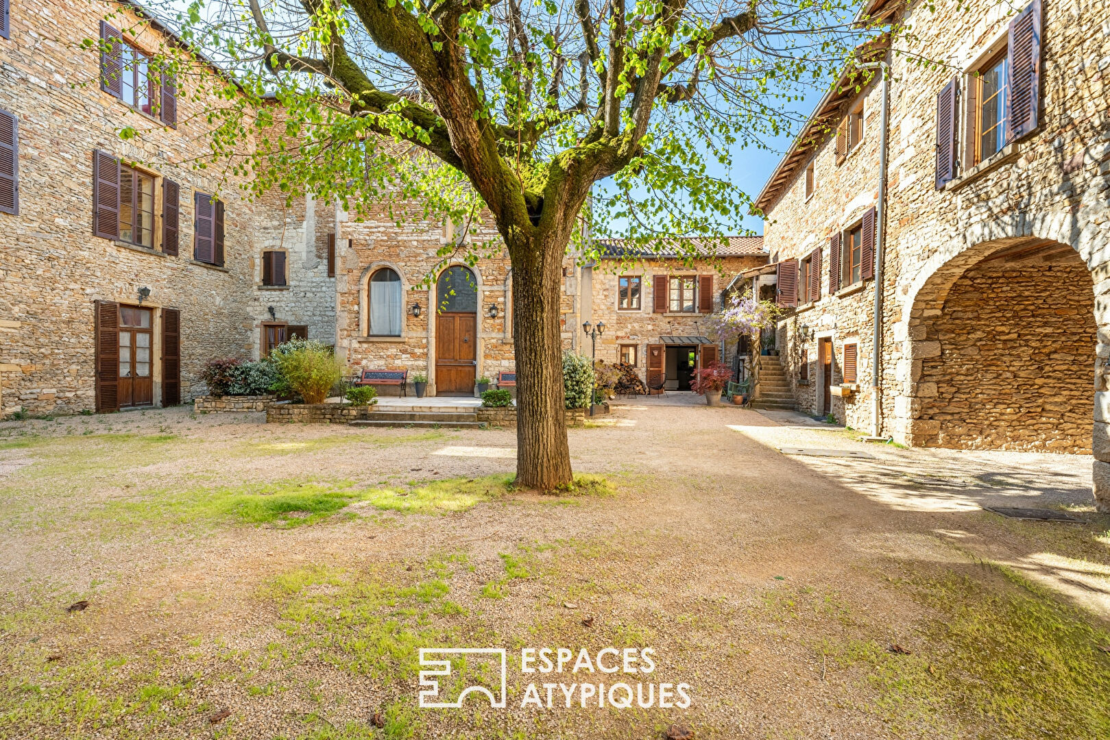 Appartement dans une charmante copropriété avec piscine et terrain de tennis