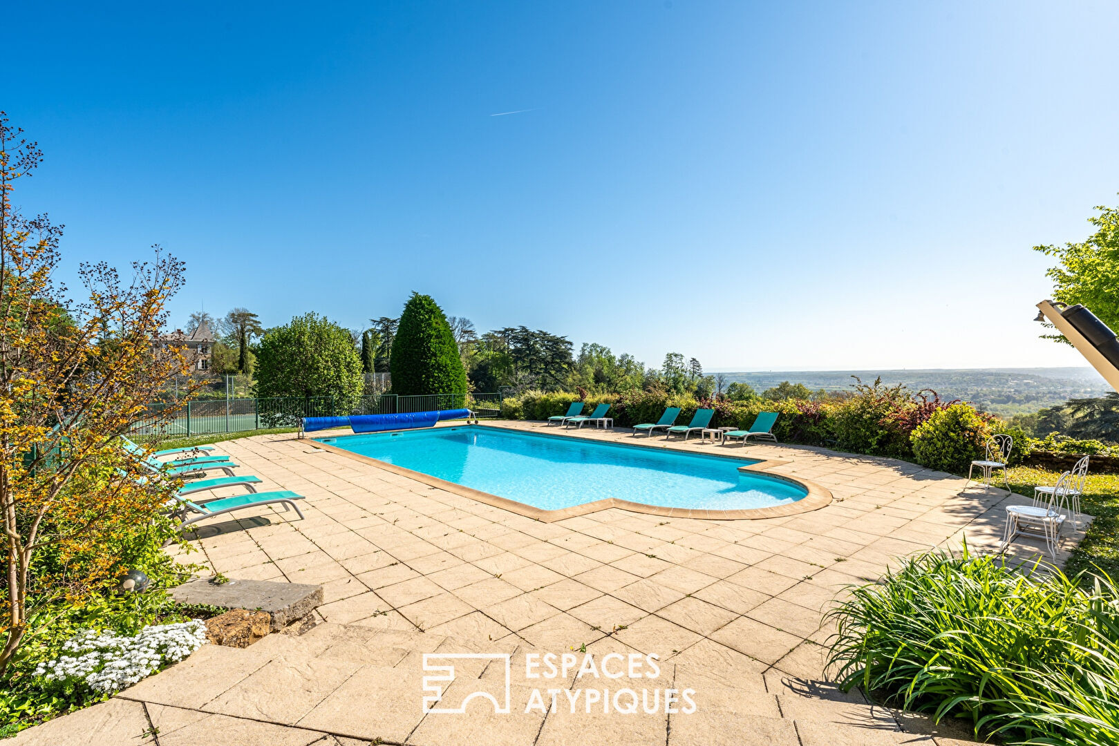 Appartement dans une charmante copropriété avec piscine et terrain de tennis