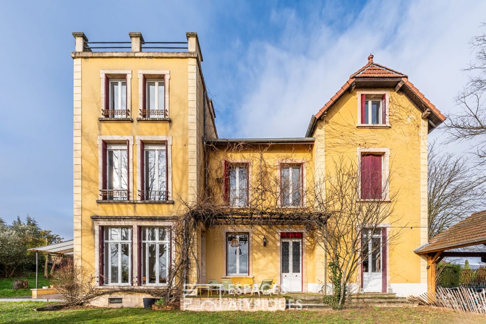 Maison bourgeoise au calme avec vue dégagée