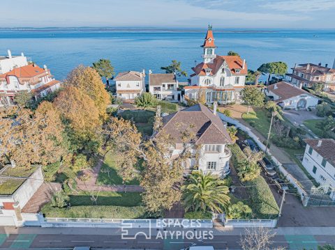 Character house on the second line in the center of Arcachon