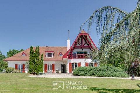 Maison style Anglo-Normand avec piscine