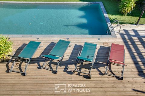 Villa contemporaine et sa piscine aux multiples projets